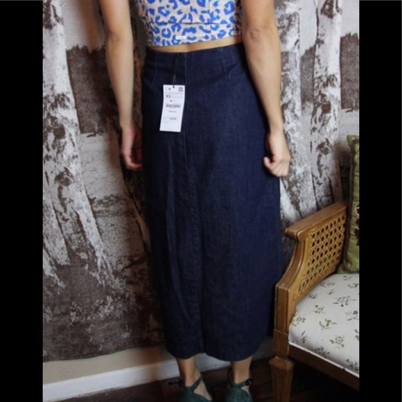 Zara dark denim ankle length skirt with front slit - Picture 4 of 4